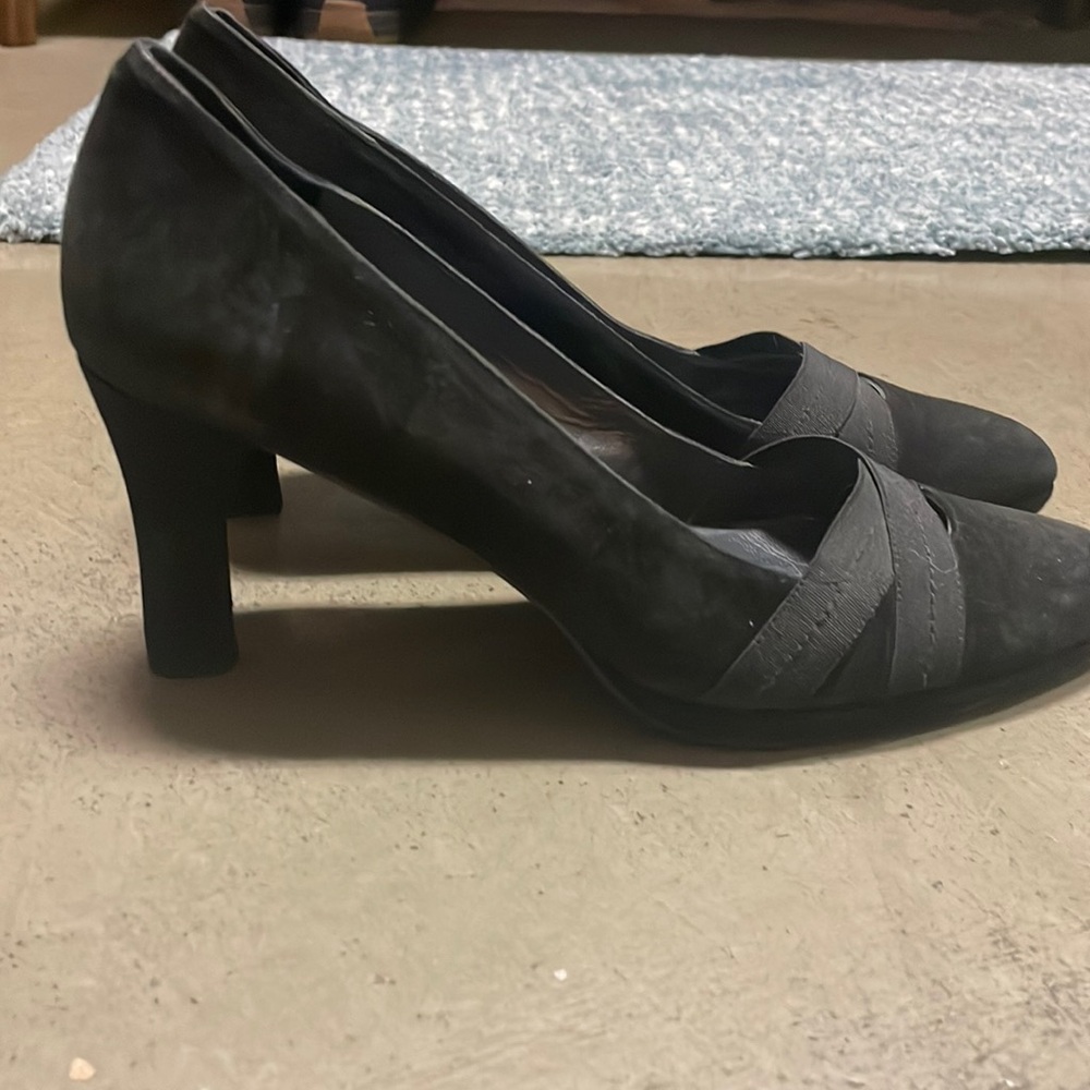Perfect condition Stuart weitzman heels.